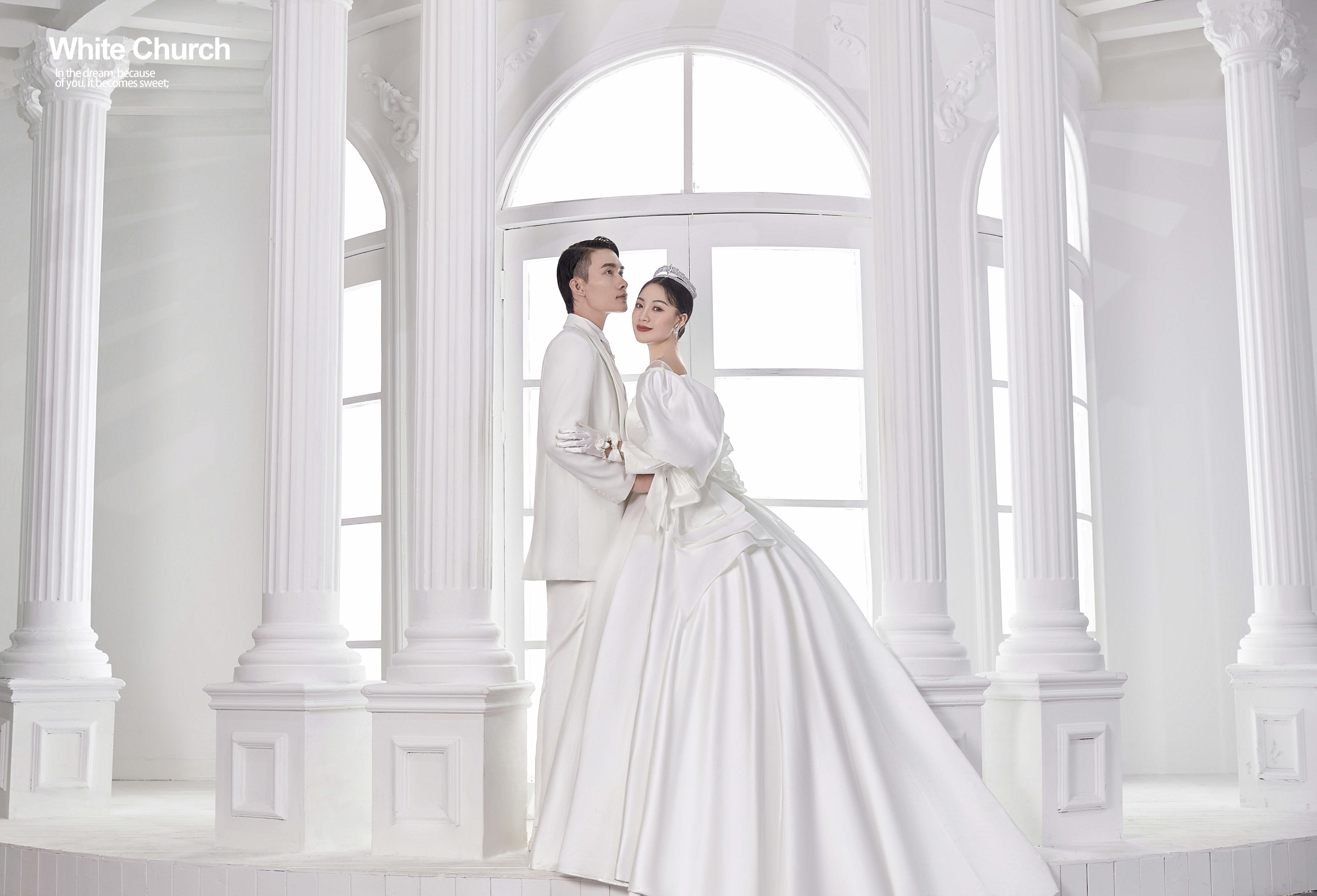 十名优质商家推荐卓摄婚纱摄影领衔榜单！开元棋牌app2026丽江旅拍婚纱照前(图2)